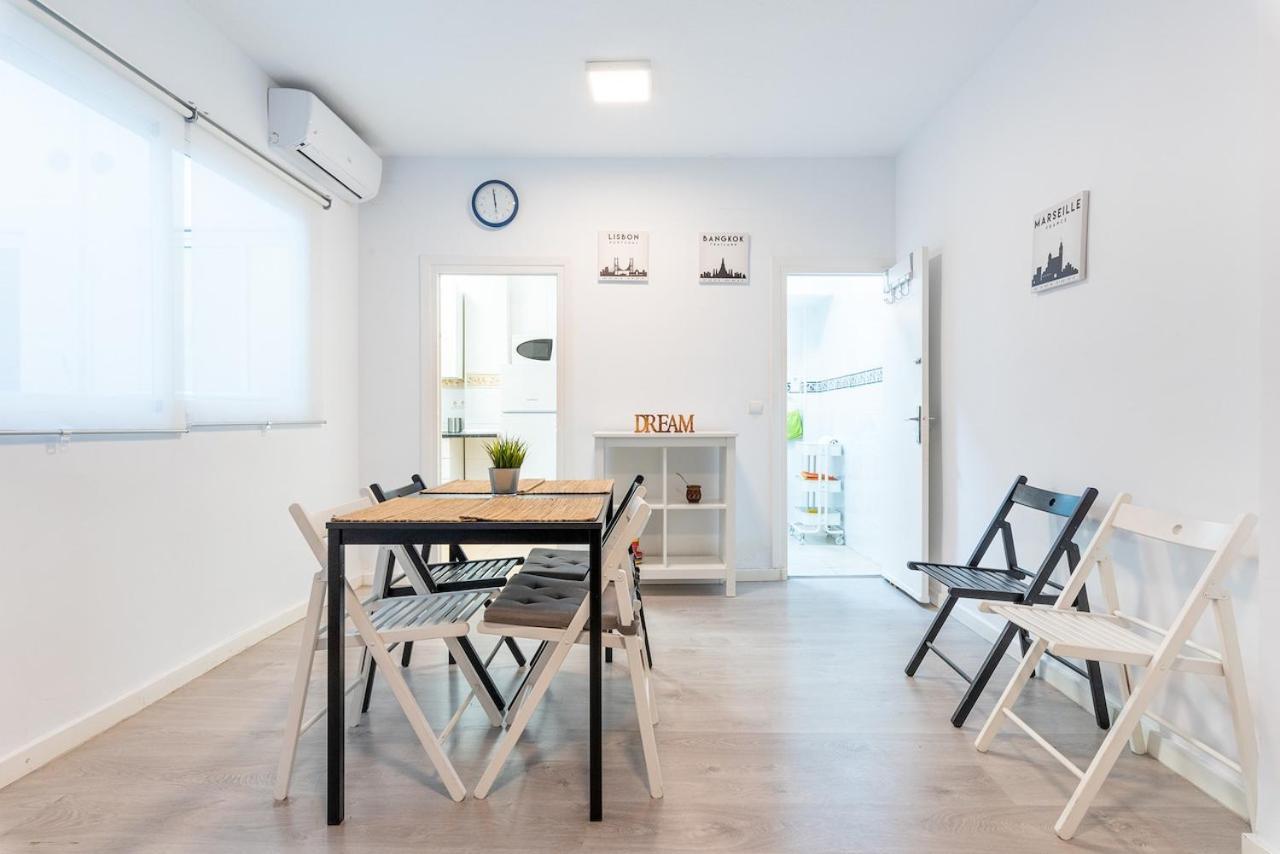 Piso Capuchinos Centrico Apartment มาลากา ภายนอก รูปภาพ